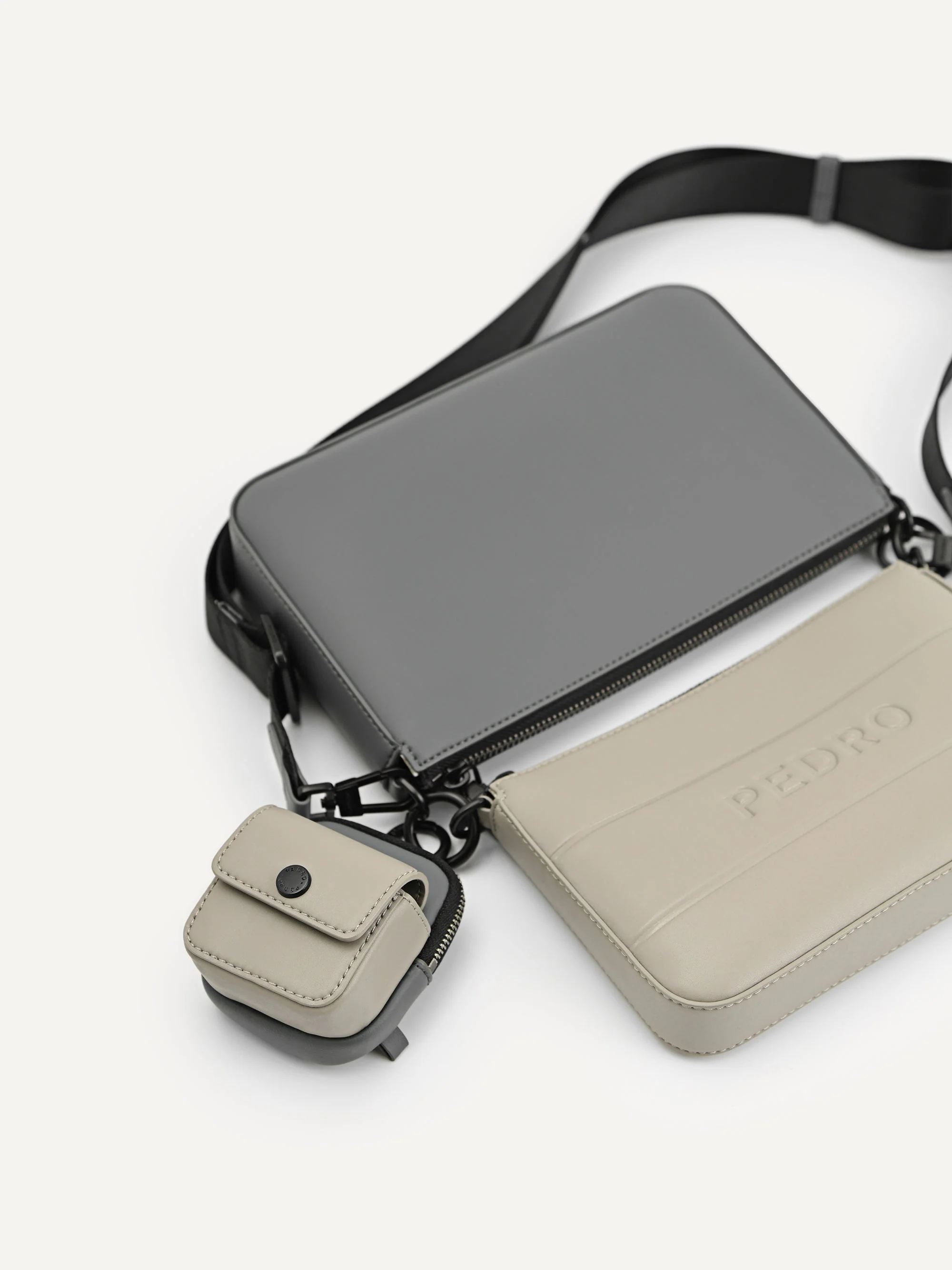 Frank Sling Bag - Image 8