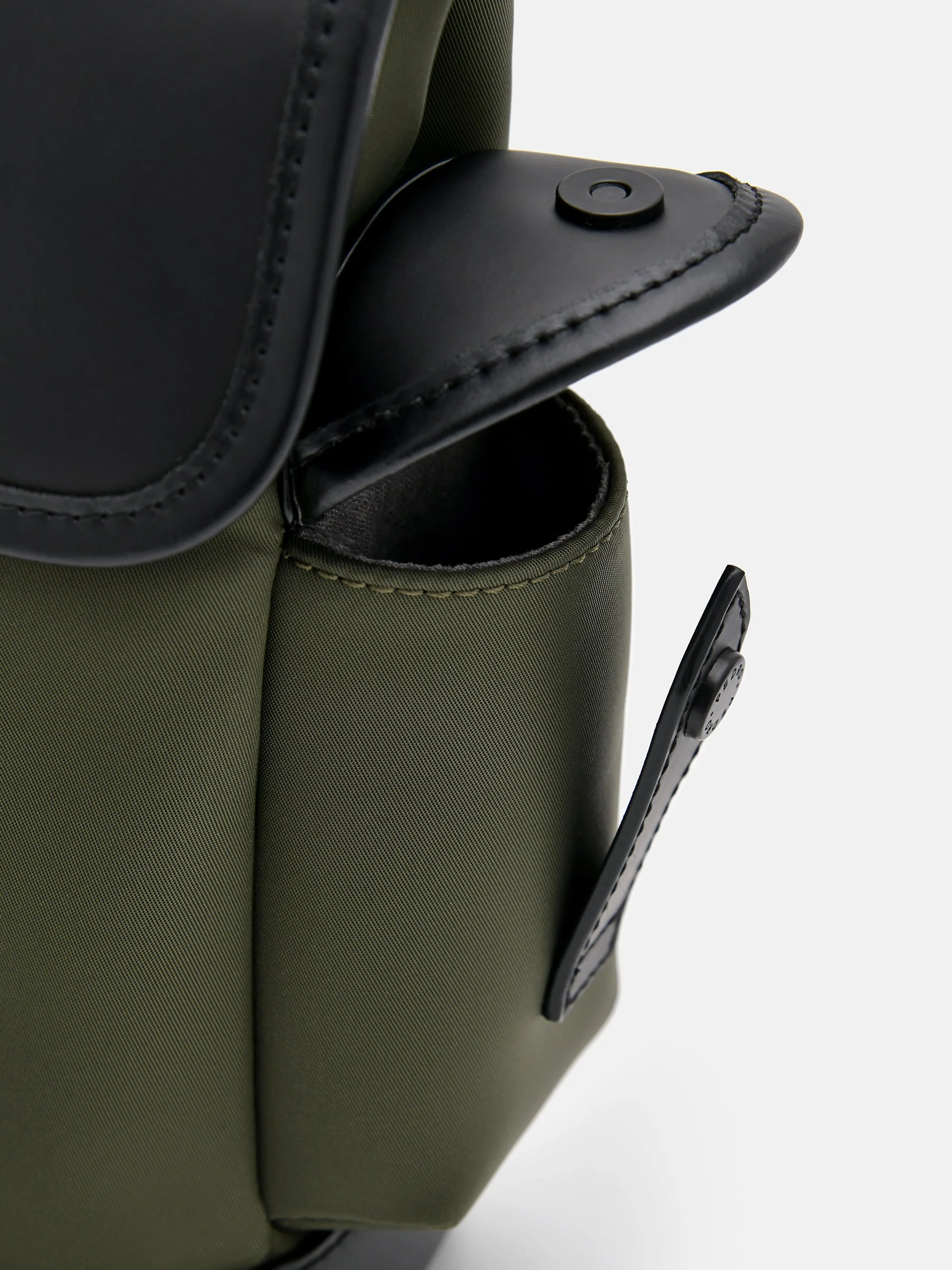 Jones Sling Pouch - Image 11