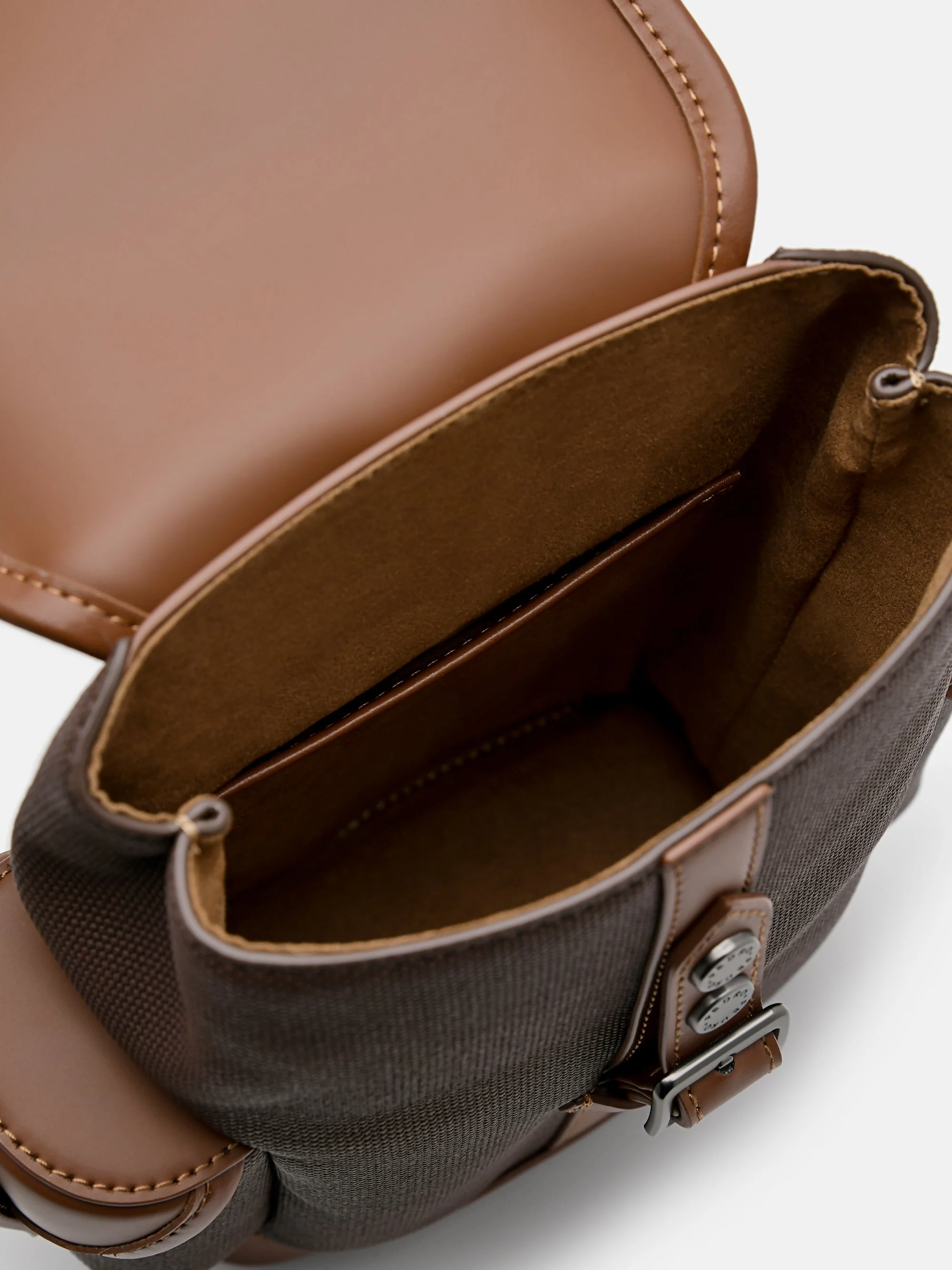 Jones Sling Pouch - Image 6