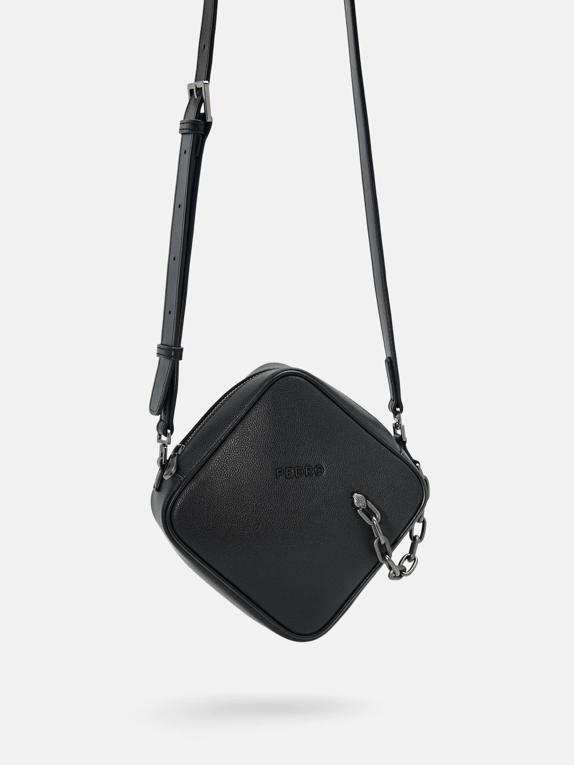 Carlsen Sling Bag - Image 4