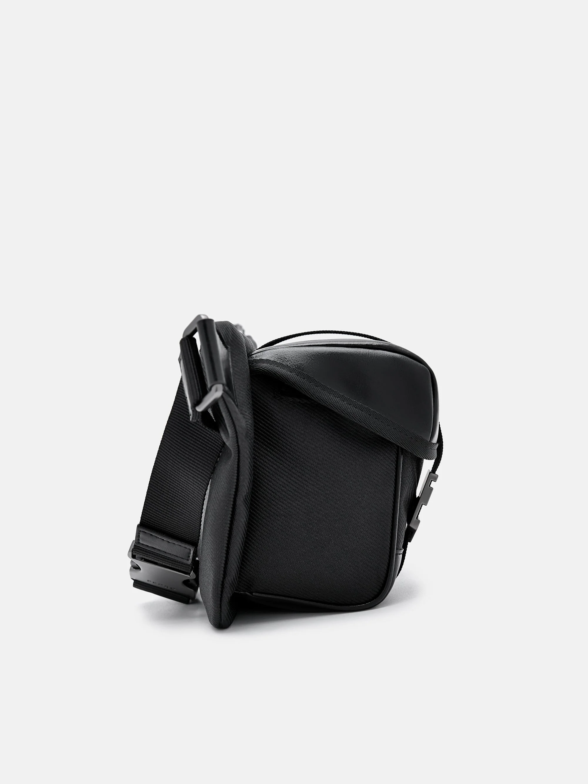 Hamilton Sling Pouch - Image 4