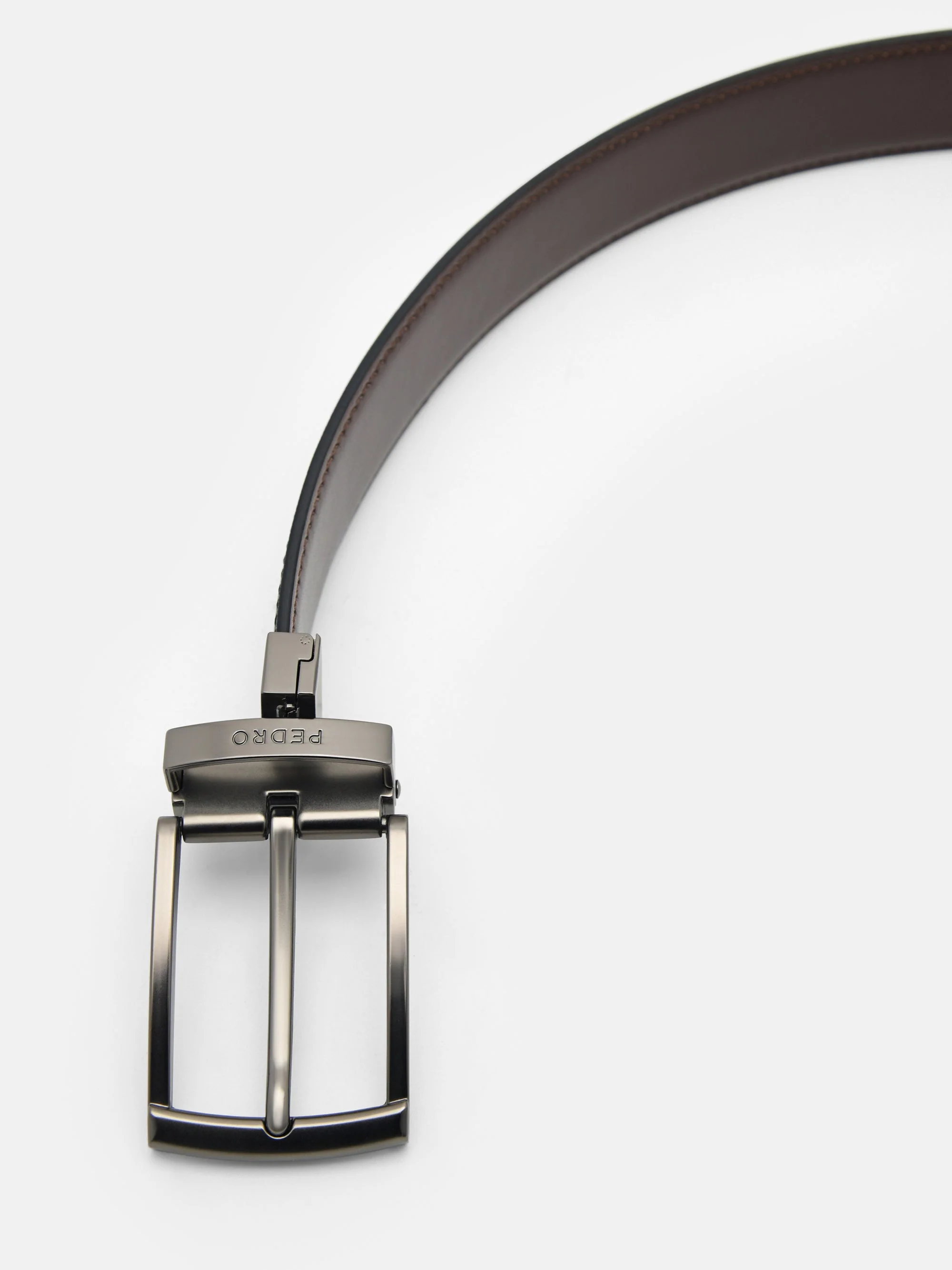 Leather Reversible Pin Belt - Image 3