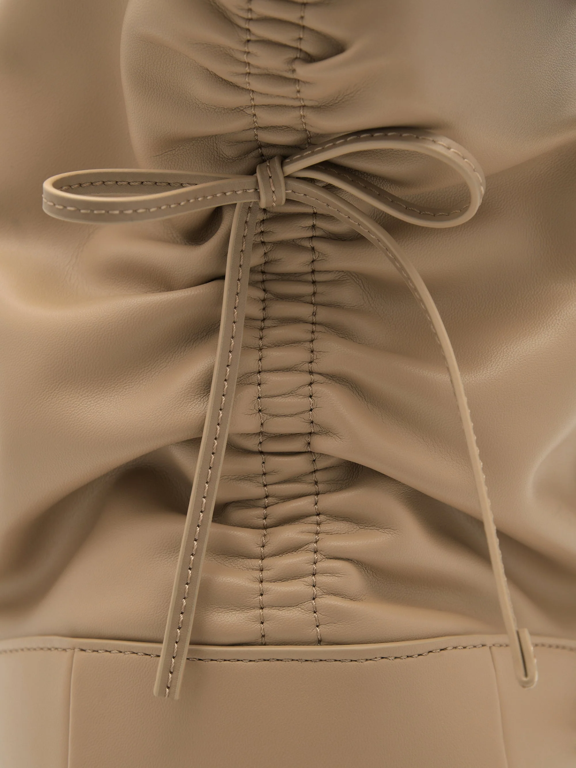 Quen Tote Bag - Image 5