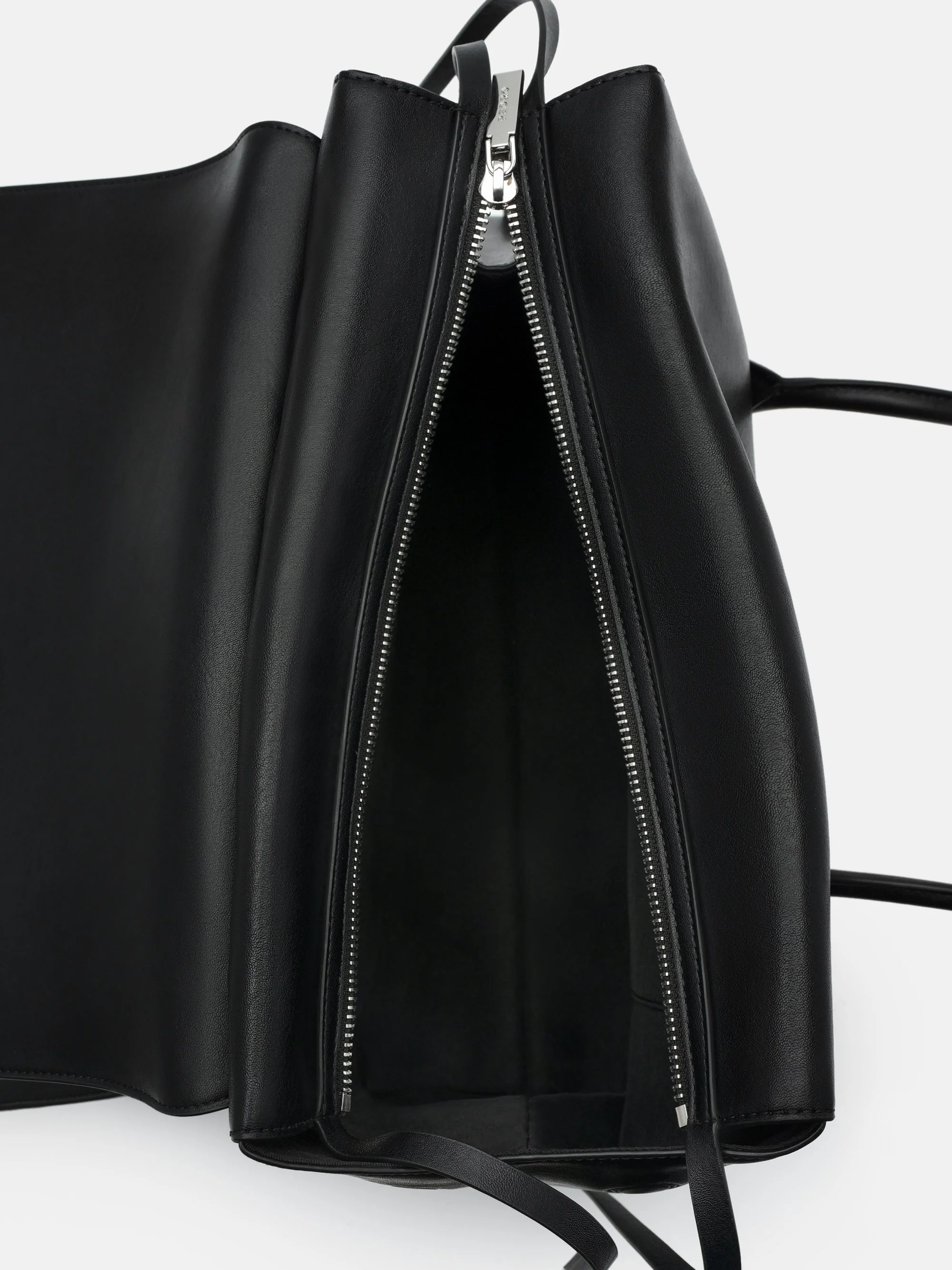 Hitch Handbag - Image 6