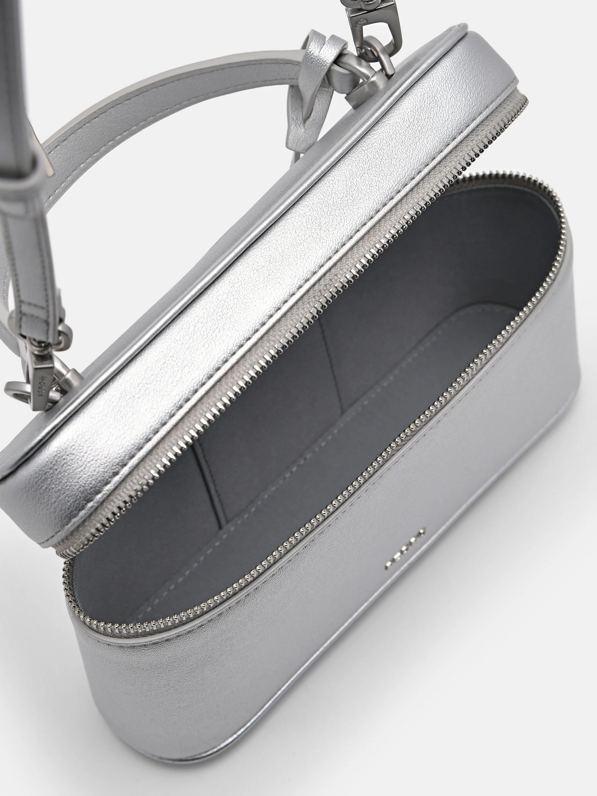 Ari Shoulder Bag - Image 6